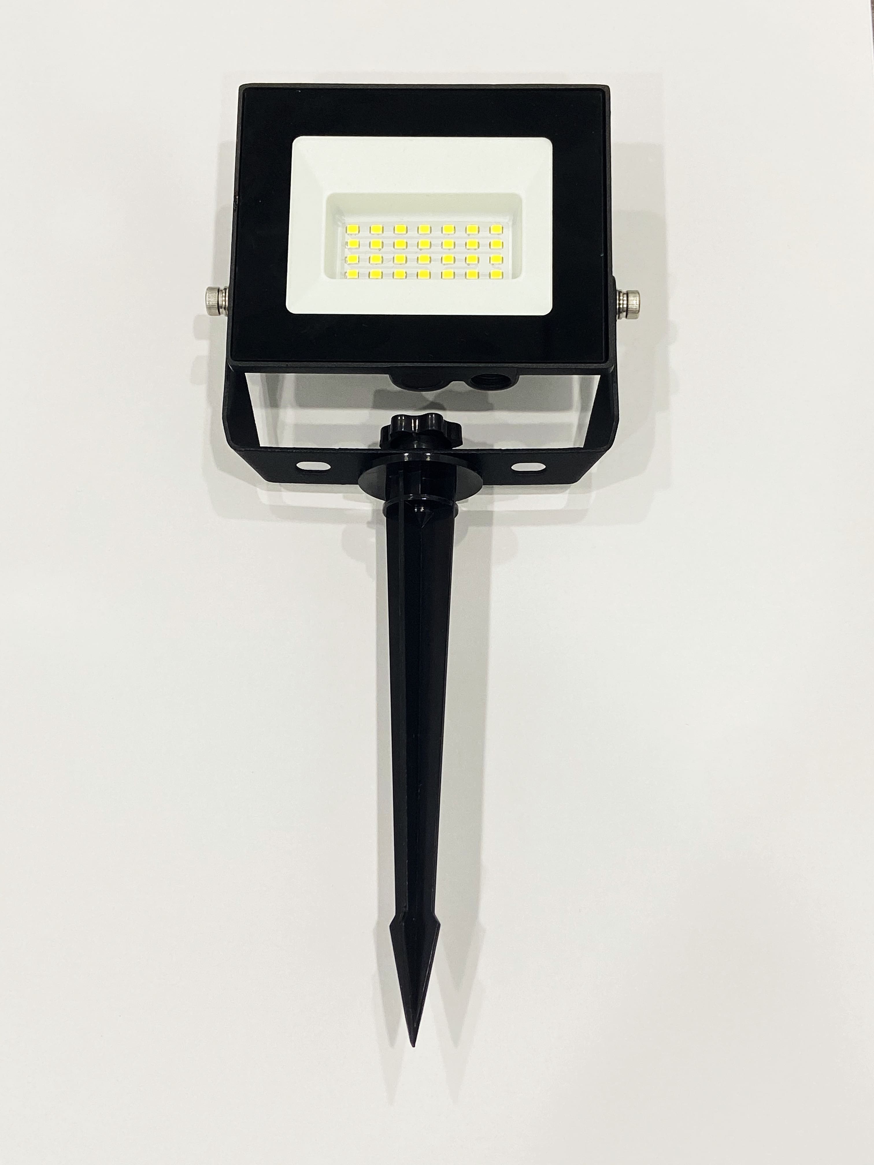 Heitronic VO-501413 LED Flutlichtstrahler BOLTON 2.0, 10 W, 3000 K mit Erdspieß, 3m Anschlusskabel und Stecker